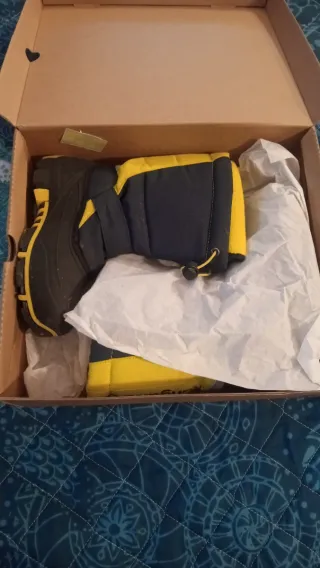 Botas Nieve Niños Talla 32 KangoROOS