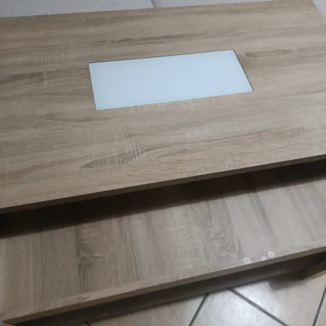 Tavolo in legno e vetro