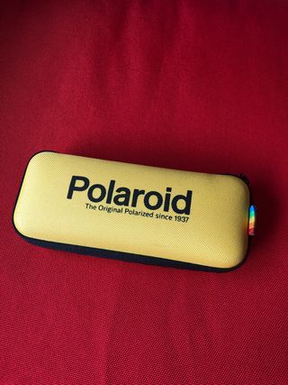 Gafas de Sol Polaroid Azules y Negras con carcasa 