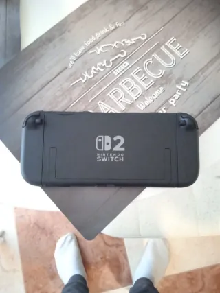 Nintendo Switch 2 + caja