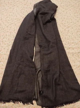 Sciarpa grigia in cotone e viscosa