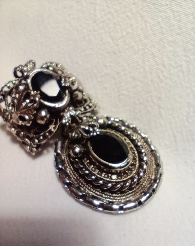 Spilla vintage stile Barocco onice nero