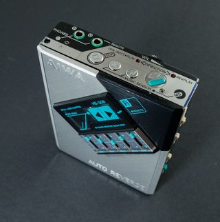 Walkman AIWA HS-G08 con ecualizador