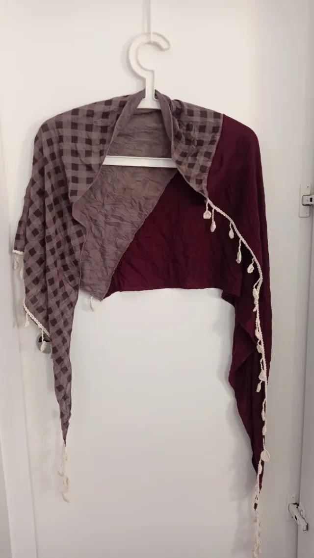 Pañuelo estampado cuadros morado y marrón