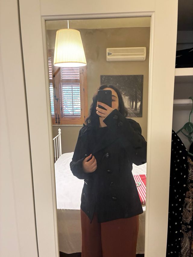 Cappotto nero doppiopetto