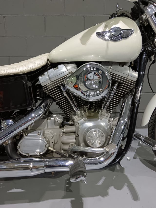 Harley Davidson Dyna Super Glide