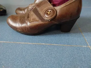 Zapatos de piel marrones