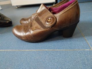 Zapatos de piel marrones