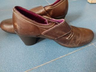 Zapatos de piel marrones