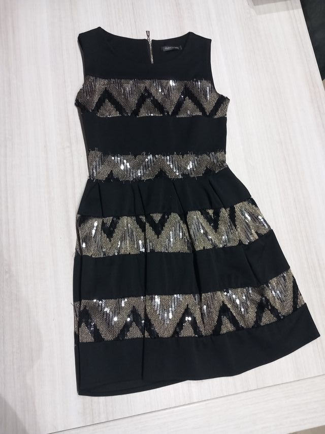 vestido negro y plata