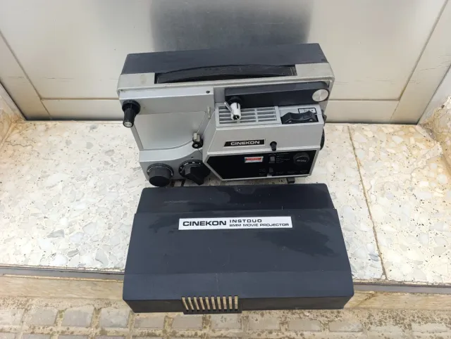 Proyector Cinekon