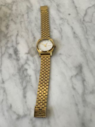 Reloj Nixon Dorado y Blanco