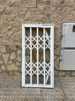 Reja plegable de seguridad blanca