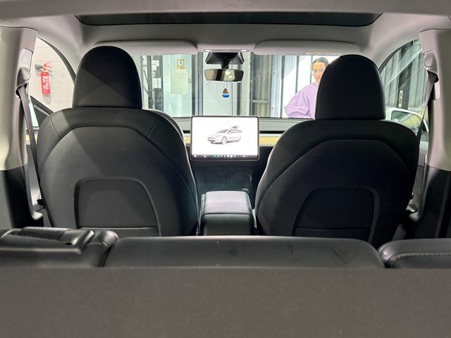 Tesla Model Y Gran Autonomía 4WD