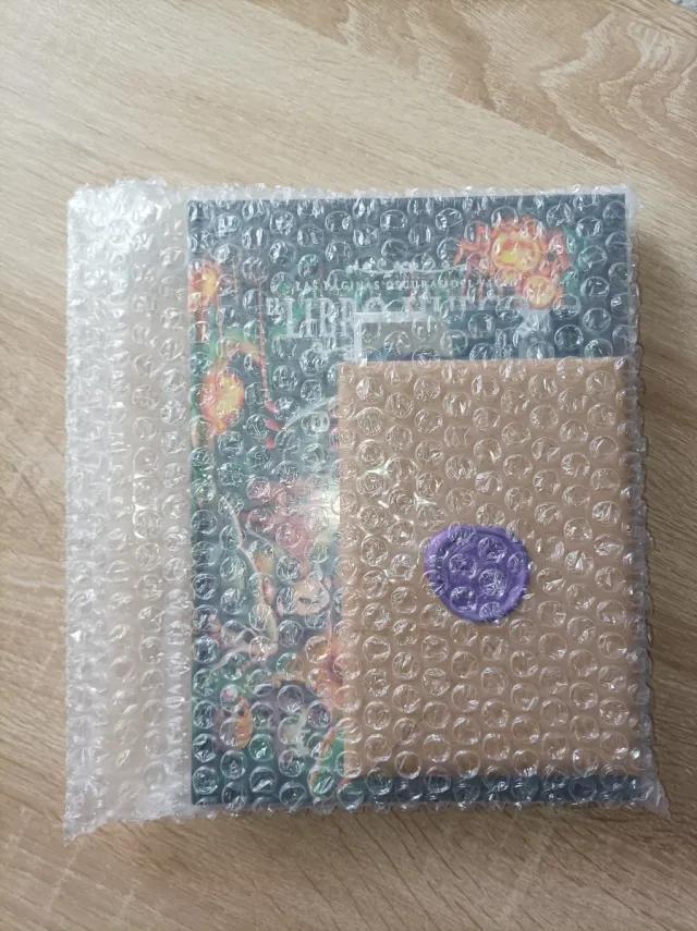 El Libro Hueco Signature Edition PRECINTADO