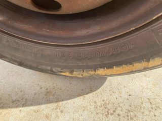 Remolque gris con tapa