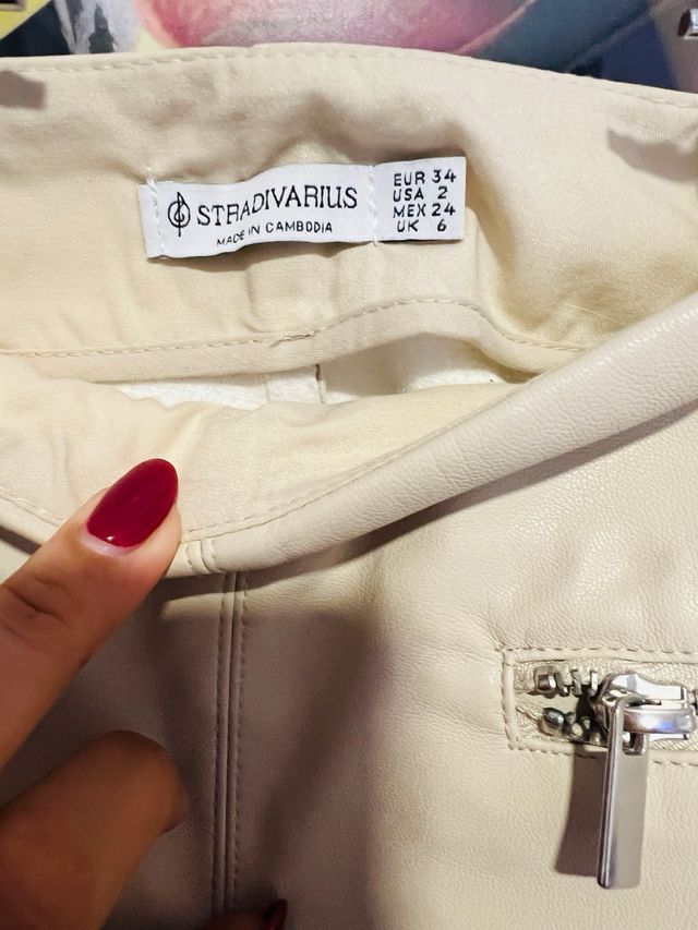 Falda pantalón beige Stradivarius T34