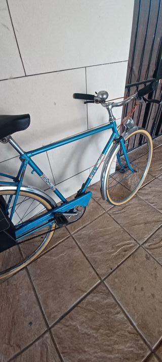 Bicicleta azul vintage