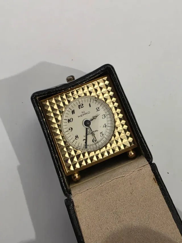 Reloj Nepro Watch Alarm