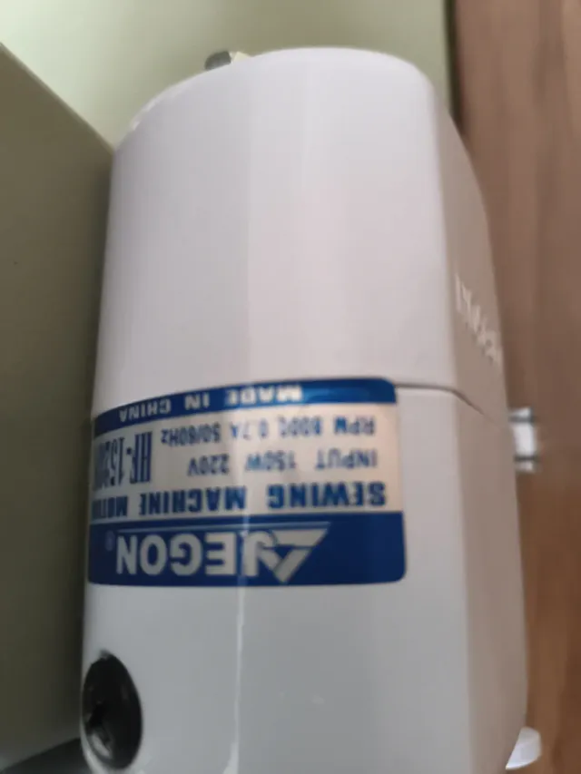 Máquina de coser Alfa 482 de hierro