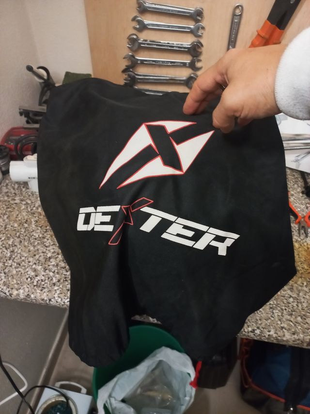 Venta urgente Casco de moto negro con diseño