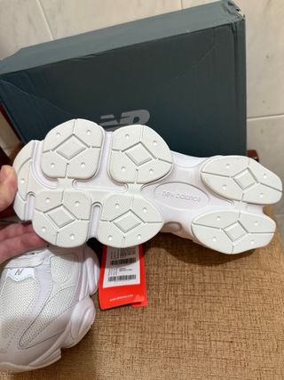 Tênis New Balance 9060 Branco