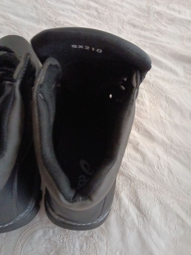 Botas hombre talla 45 nuevas