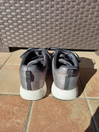 Scarpe Skechers Donna Nero/Argento.