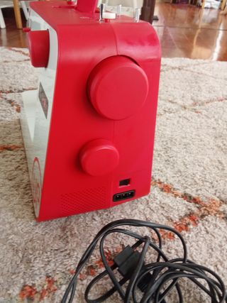 Maquina de coser ALFA