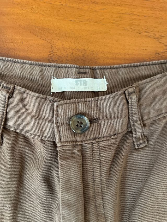 Pantalón cargo marrón Talla 32