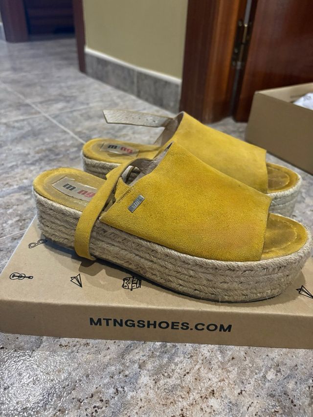 Sandalias Mustang Amarillas