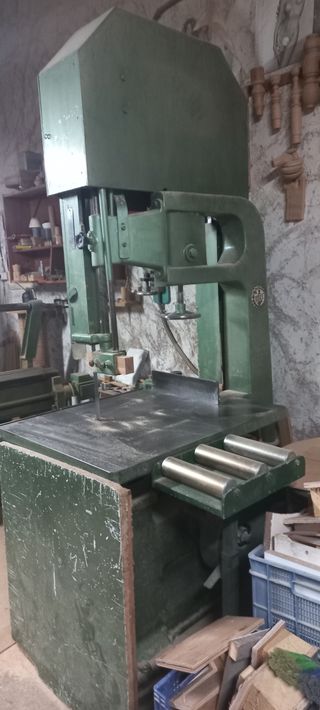 Sierra de cinta carpintería profesional