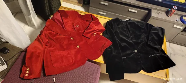 Chaquetas Roja y Negra