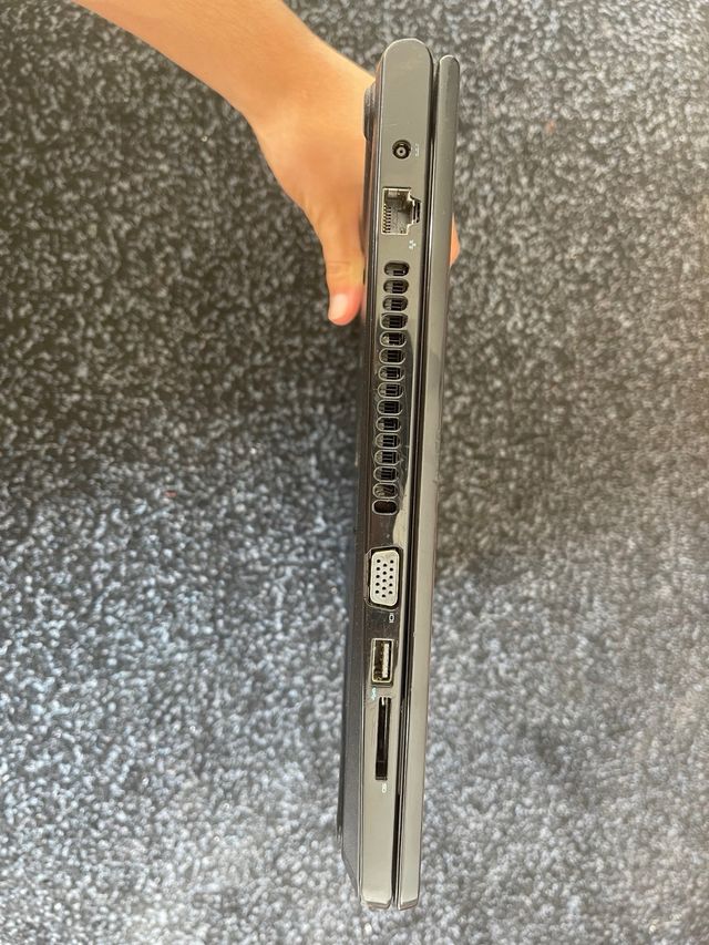 Portátil DELL Negro