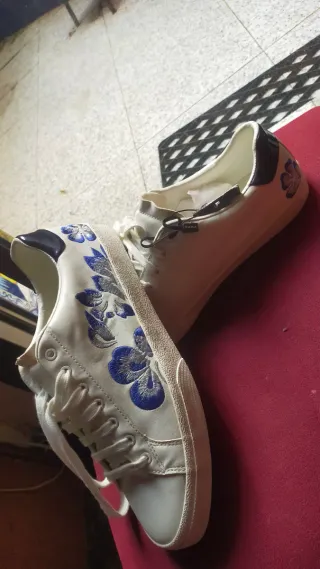 Zapatillas Zara Flores Azules Blancas