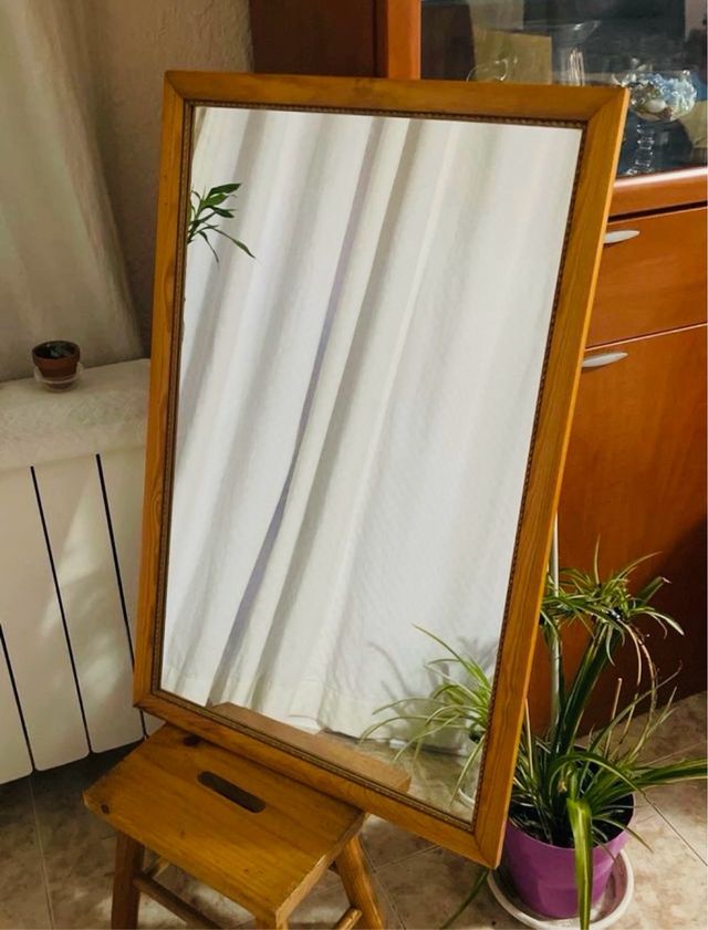 Espejo de madera natural