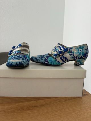 Zapatos fallera siglo XVIII