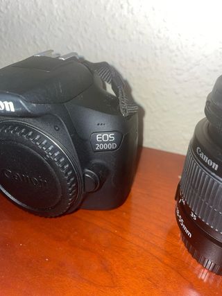 Cámara Canon EOS 2000D + Objetivo 18-55mm + Bolsa