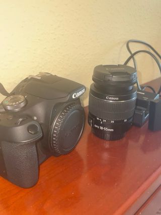 Cámara Canon EOS 2000D + Objetivo 18-55mm + Bolsa