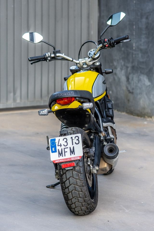 Ducati Scrambler Amarillo