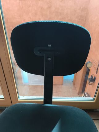 Silla de oficina negra