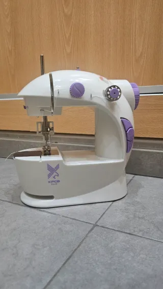 Máquina de coser pequeña