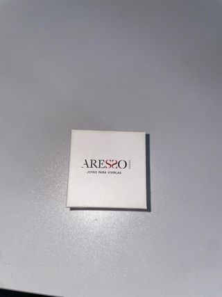 Anillo con circonitas