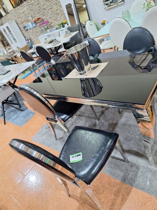 Mesa Comedor Cristal y Metal + 4 Sillas