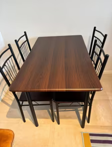 GRATIS!! Mesa y 4 Sillas Comedor Madera Oscura