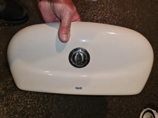 Tapa Cisterna Gala Blanca Porcelana.Y Valvula.