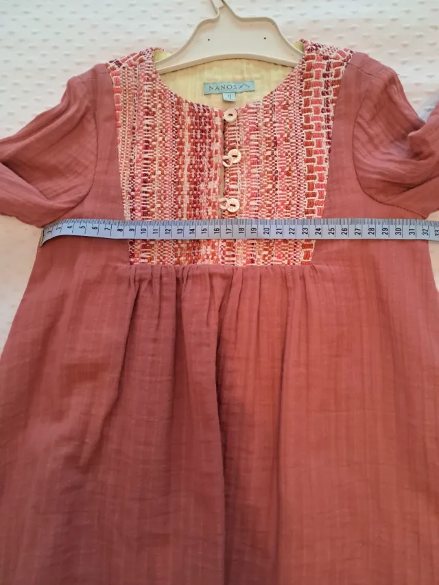 Vestido Nanos bordado manga campana