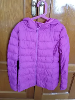 Abrigo Uniqlo niña 10-12 años