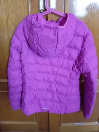 Abrigo Uniqlo niña 10-12 años
