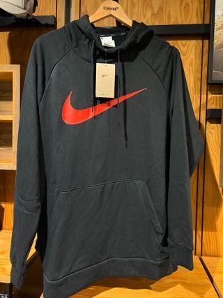 Sudadera Nike Negra con Logo Rojo